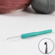 купить Крючок для вязания, с пластиковой ручкой, d 3 мм, 14 см, цвет голубой