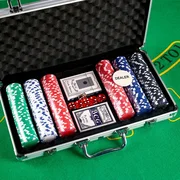 купить Покер в металлическом кейсе 2 колоды, фишки 300 шт., 5 кубиков, 20.5 х 38 см