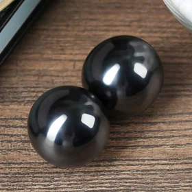 Магнитные шары чёрные набор 2 шт d3,5 см