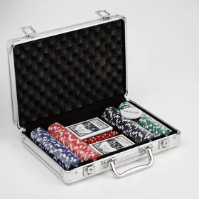 Покер в металлическом кейсе карты 2 колоды, фишки 200 шт сном, 5 кубиков, 20.5 х 29 см