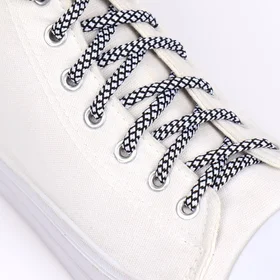 Шнурки для обуви, пара, круглые, d 6 мм, 120 см, цвет белыйчёрный