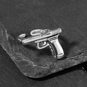Кольцо GUN пистолет, цвет чернёное серебро, безразмерное