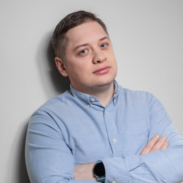 Денис Козлов