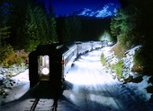 Preview_us-train-at-night-in-snow