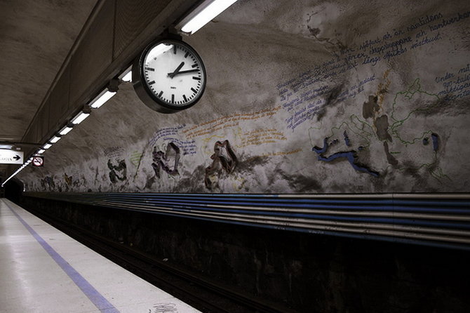 Page_metro-stockholm-station-art-29
