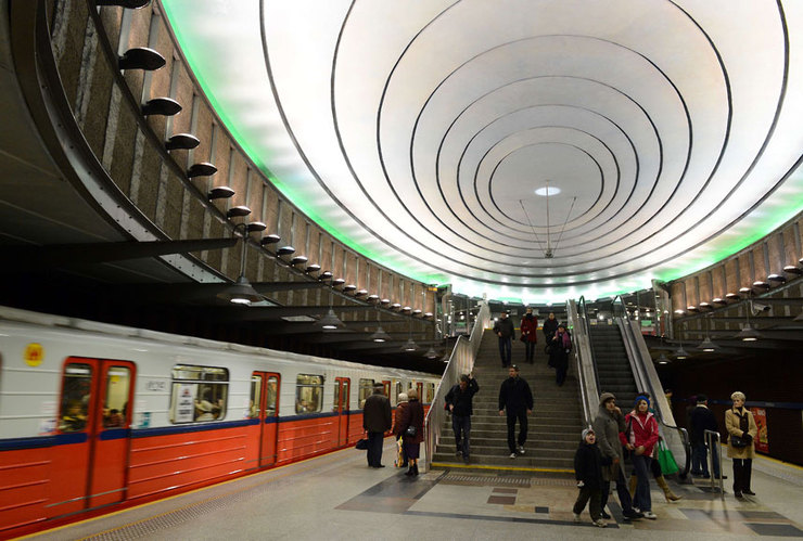 Page_the-most-impressive-underground-railway-stations-in-europe12