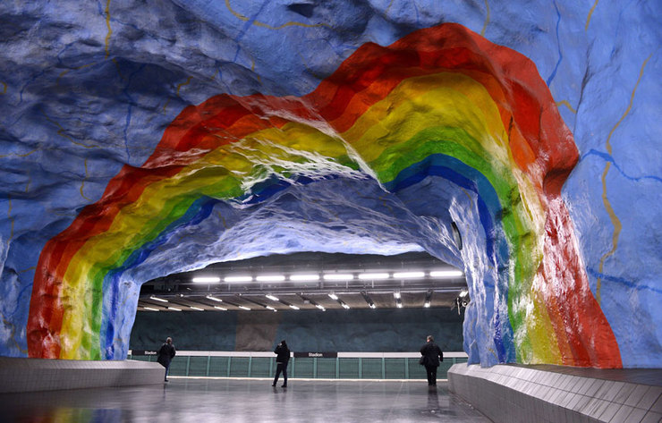Page_the-most-impressive-underground-railway-stations-in-europe13