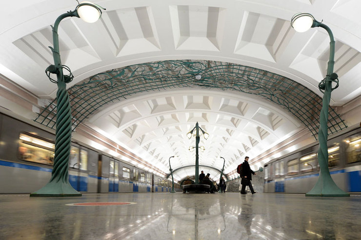 Page_the-most-impressive-underground-railway-stations-in-europe20